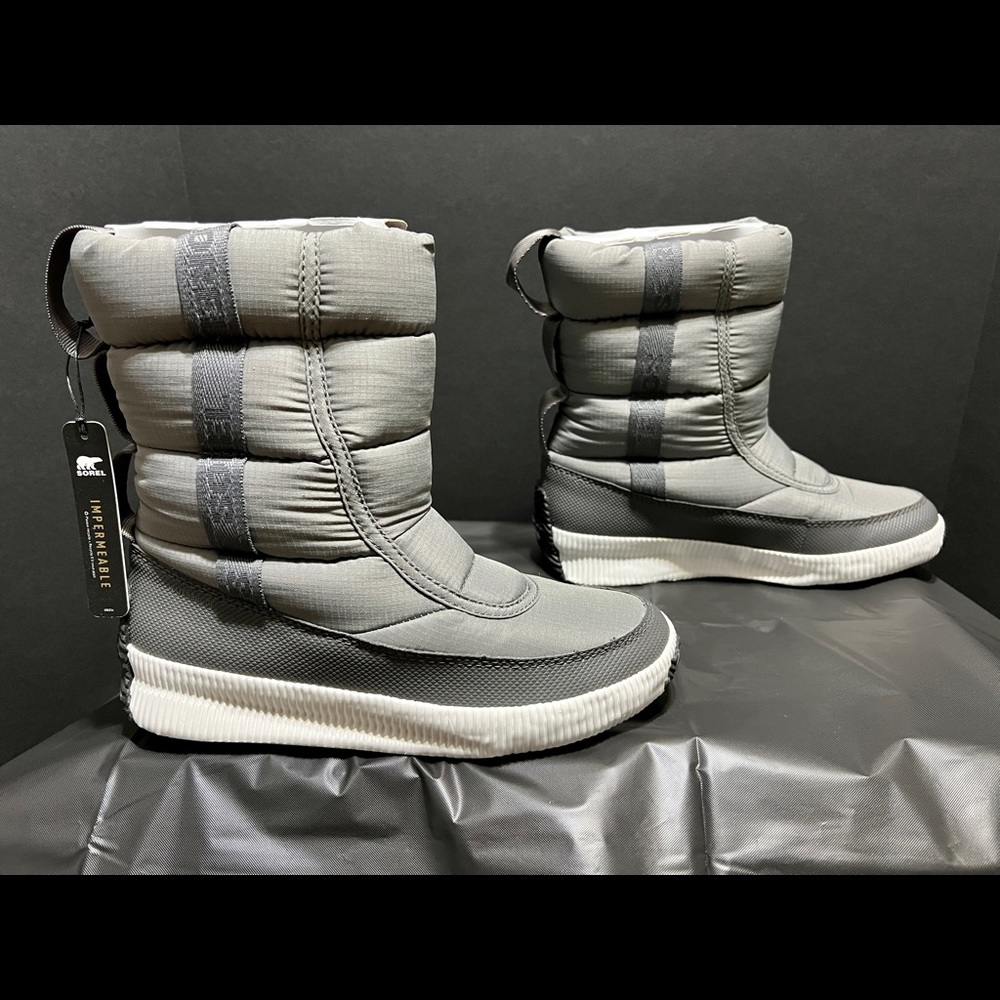 EUC Sorel Out ‘N About Puffy Mid boots Size 8.5